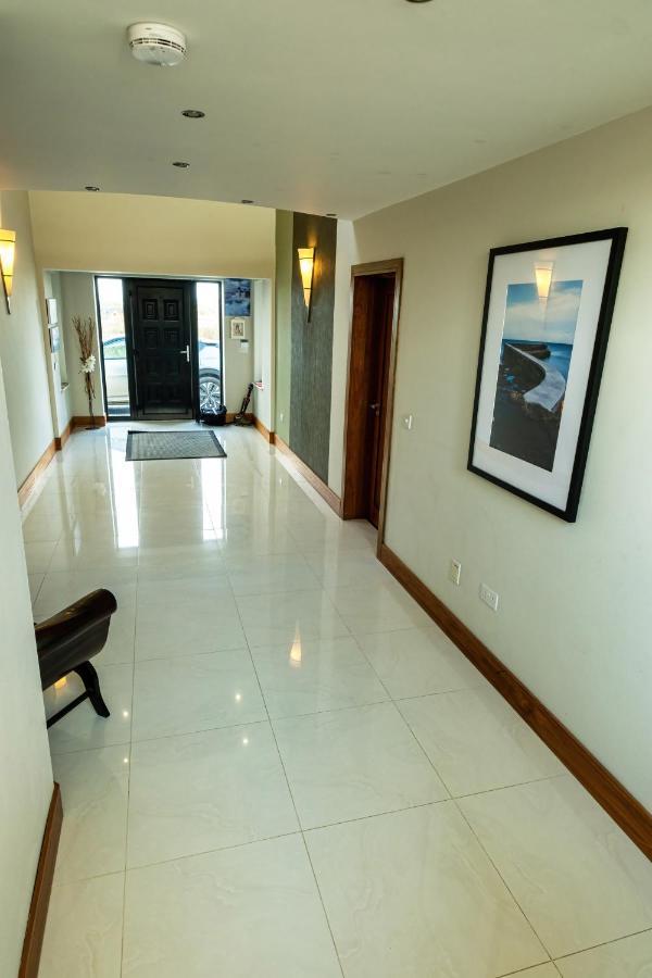 הוילה אניסקרון House By The Sea & Golf Course מראה חיצוני תמונה